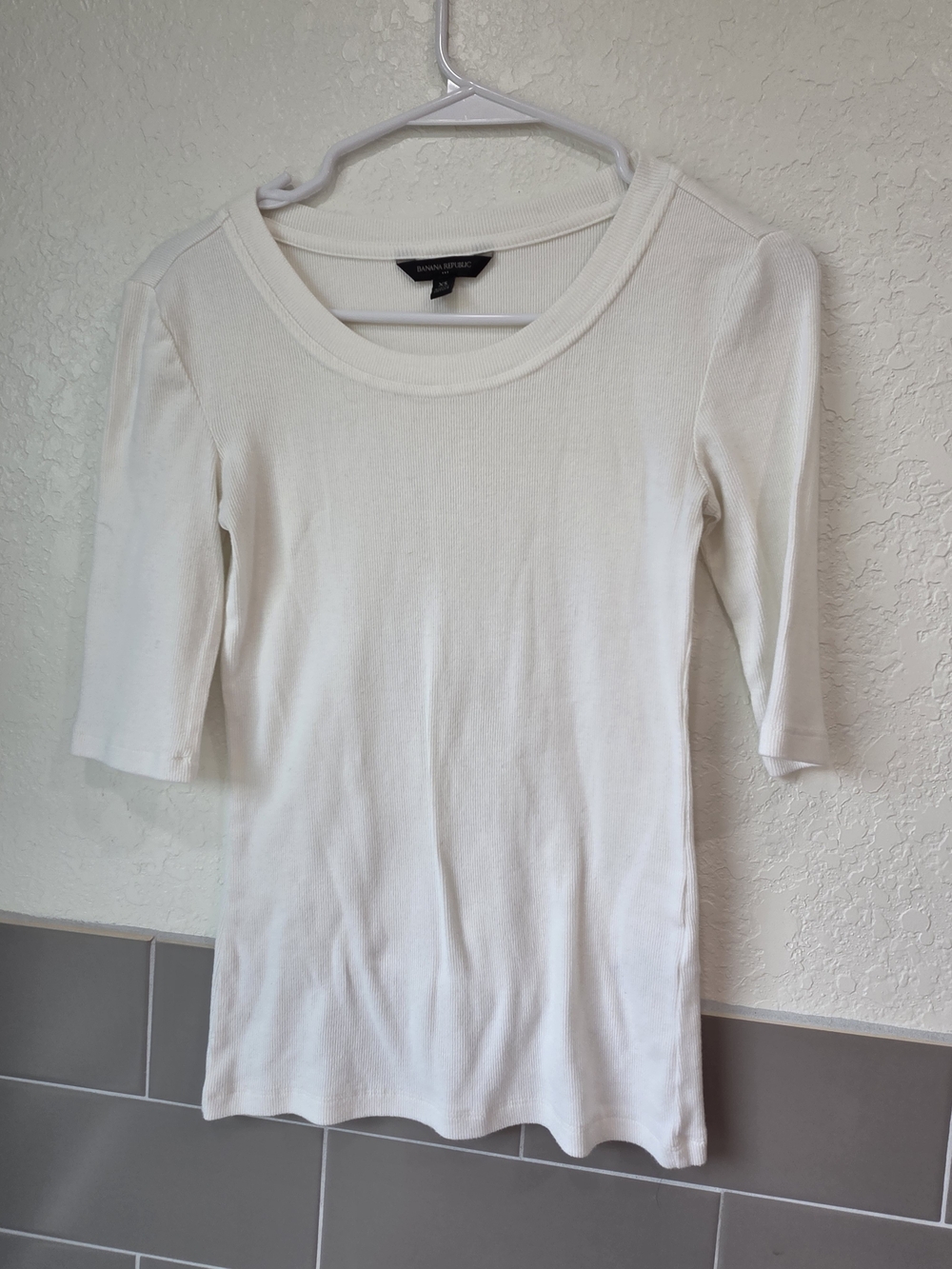 Banana Republic Cream Scoop-Neck Ribbed Elbow-Sleeve Top